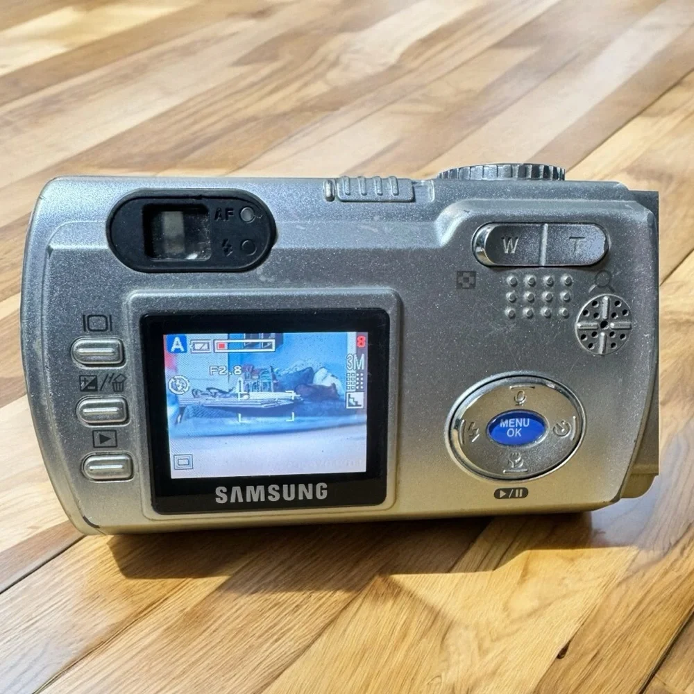 Samsung Digimax 530 5 MP Digital Camera + Box & Accessories – Tested & Working - Picture 4 of 16